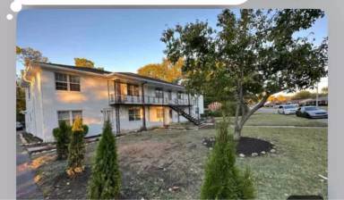 Main picture of 1914 Saint James Dr