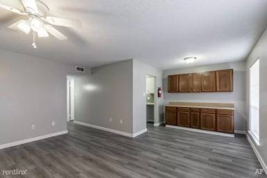 Main picture of McIntyre Apartments