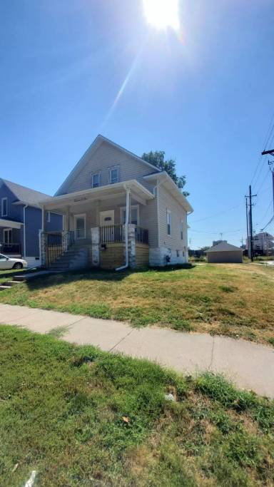 Main picture of 1201 Charleston St