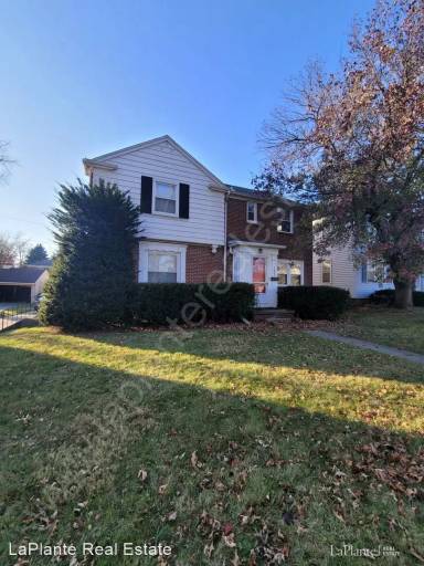 Main picture of 3017 Algonquin Pkwy