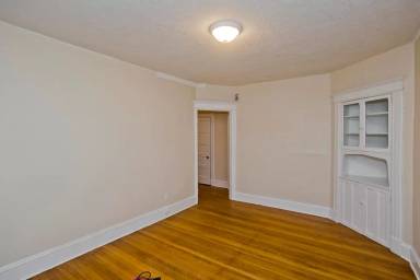 Main picture of 242 Fort Pleasant Ave