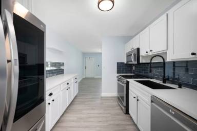 Main picture of 5207 N Flagler Dr