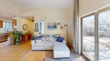 Main picture of 1001 Camino Oraibi