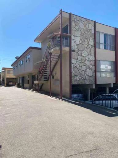 Main picture of 334 Milford St