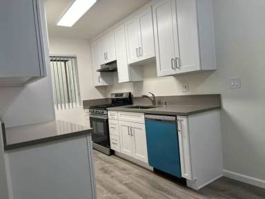Main picture of 5430 Corteen Pl