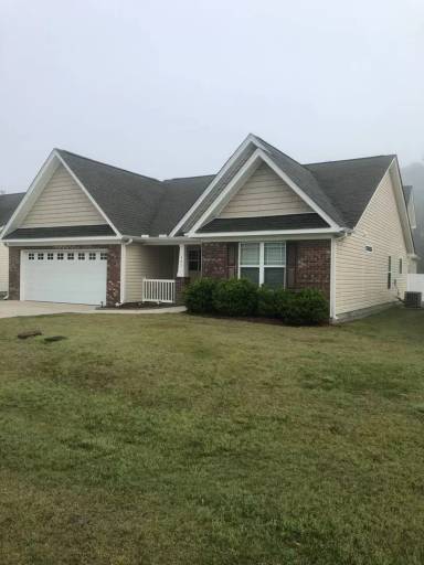 Main picture of 305 Falcon Bridge Dr