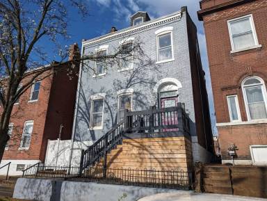 Main picture of 3515 Indiana Ave