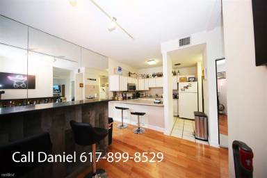 Main picture of 1415 Commonwealth Ave