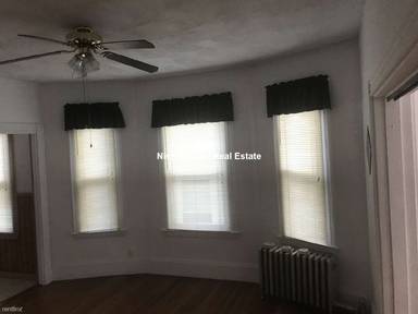 Main picture of 15 Crocker St