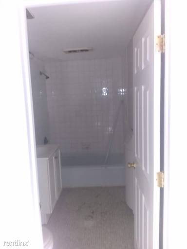 Main picture of 572 Brook St