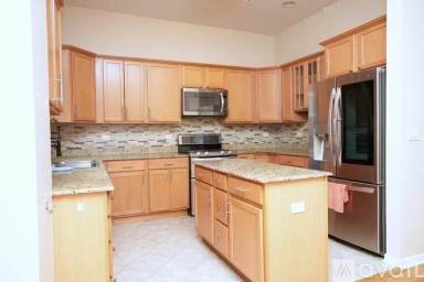 Main picture of 6532 N California Ave