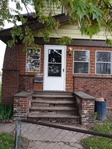 Main picture of 2402 Caledonia St