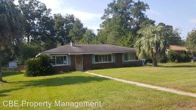 Main picture of 9 Warren Dr