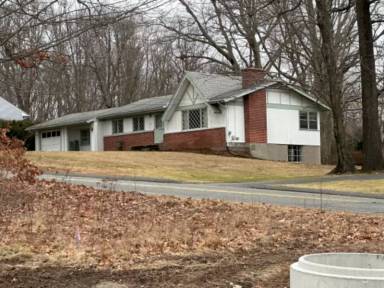 Main picture of 298 Pease Rd