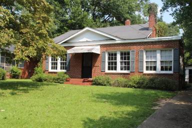 Main picture of 1215 W 2nd Ave