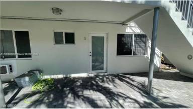 Main picture of Aluna Condo