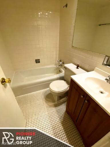 Main picture of 530 W Aldine Ave