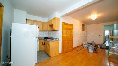 Main picture of 2921 Astoria Blvd