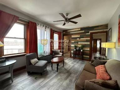 Main picture of 1308 119th St