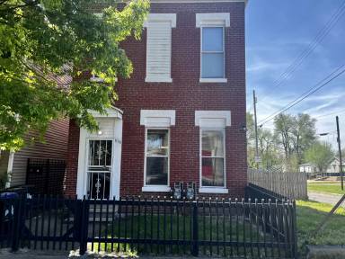 Main picture of 616 E Breckinridge St
