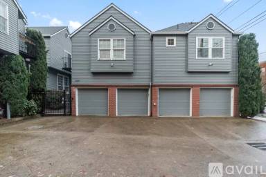 Main picture of 2030 NW Lovejoy St