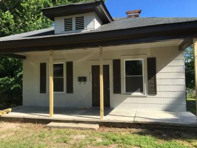 Main picture of 2127 Oakhurst Cir