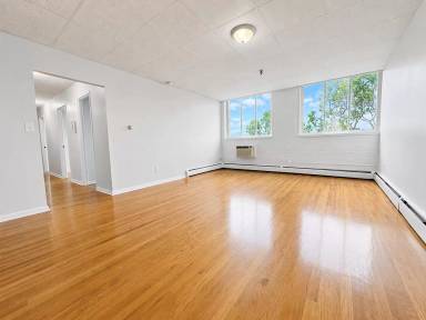 Main picture of 71 Catlin St