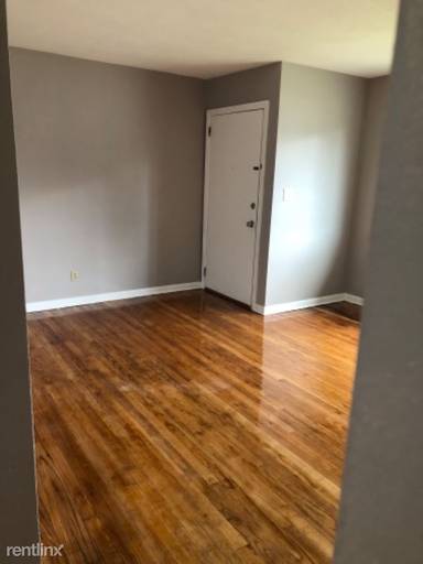 Main picture of 9221 Phillip Ave