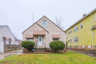 Main picture of 3799 E 154th St