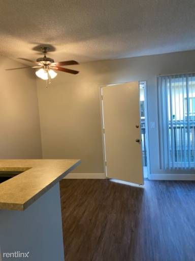 Main picture of 3624 Emerald St