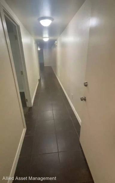 Main picture of 502 S Washington St