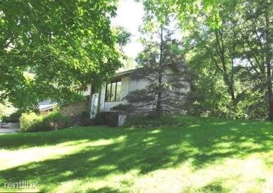 Main picture of 5103 Woodland Rd