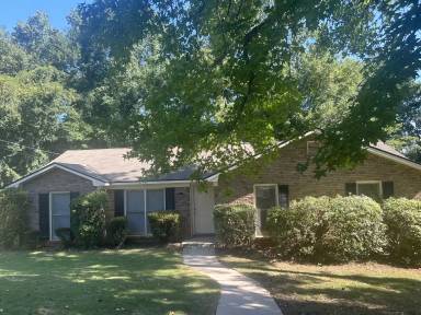 Main picture of 5225 Argonne Dr