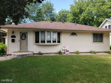 Main picture of 433 2nd Ave NE