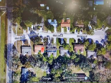 Main picture of 910 33rd Ave E