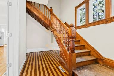 Main picture of 503 N Michigan St