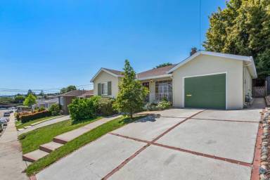 Main picture of 135 Anza Way