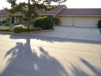 Main picture of 5620 Larch Ave