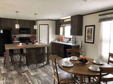 Main picture of 121 The Willows