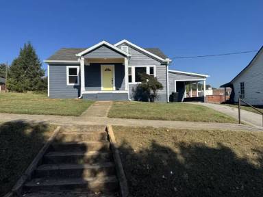 Main picture of 402 Church St