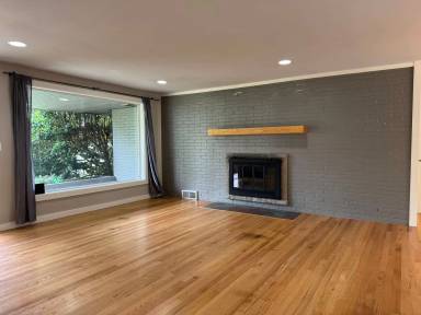 Main picture of 10005 NE 31st Pl