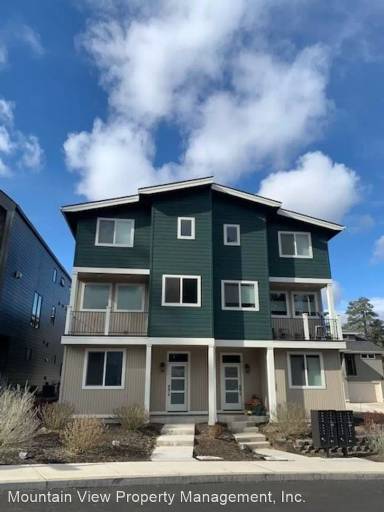 Main picture of 61575 SW Riverwalk Ln