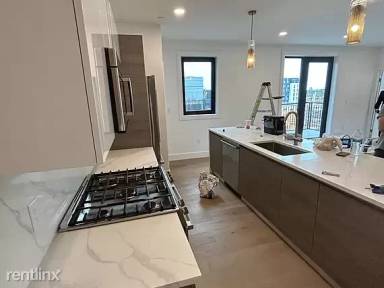 Main picture of 30 Penniman Rd
