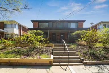 Main picture of 215 Hawaii Ave NE