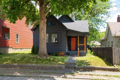 Main picture of 1209 S Randolph St