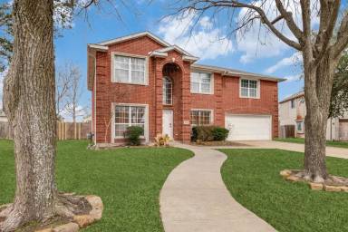 Main picture of 219 Jacob Ct