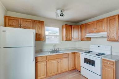 Main picture of 645 SE Fidalgo Ave