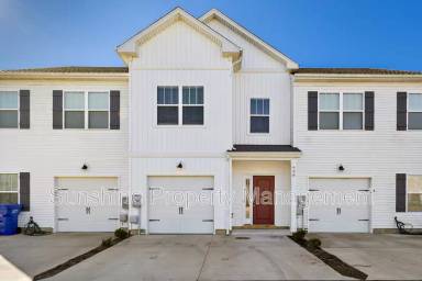 Main picture of 998 Jefferson St