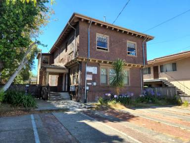 Main picture of 1924 Channing Way