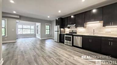 Main picture of 1000 Crain St